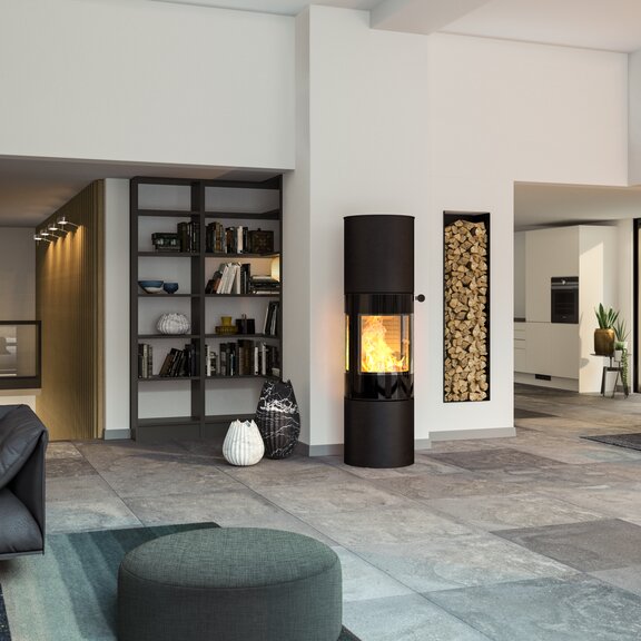 Poêle à bois VIVA 160 L en noir avec porte de foyer plein verre dans un salon spacieux et moderne